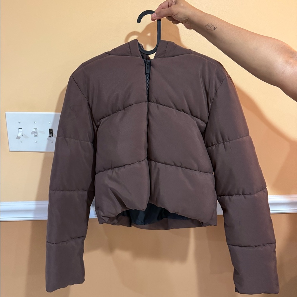 PrettyLittleThing Brown Cropped Puffer Jacket